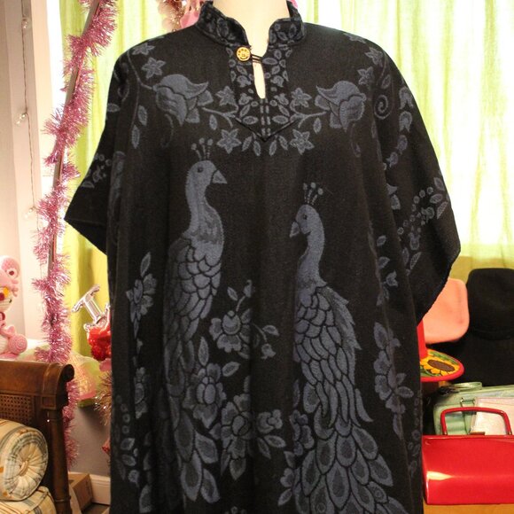 Gorgeous Mexican Poncho with Intricate Blue Peacock Motifs - Picture 1 of 4